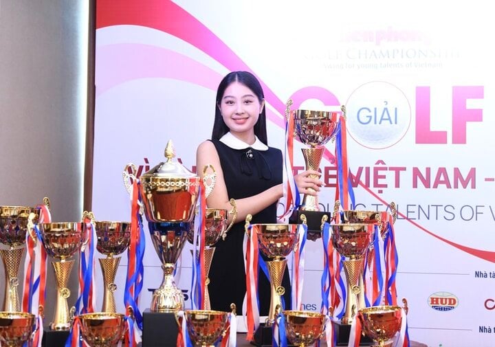 Tiền Phong Golf Championship 2023 quy tụ 160 vận động viên, trong đó có những tuyển thủ quốc gia và các golfer hàng đầu Việt Nam tranh tài.