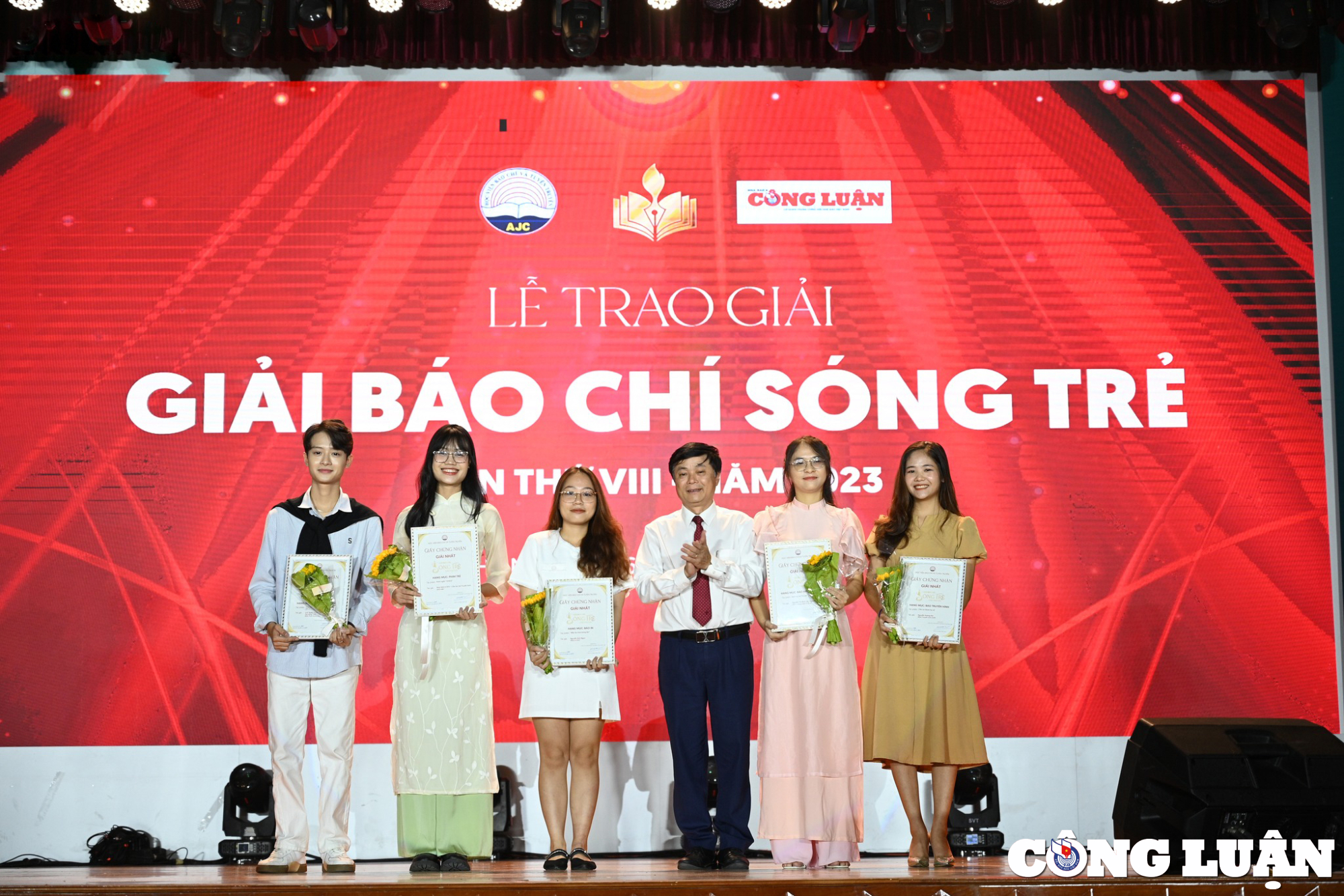 giai bao chi song tre  tao dong luc cho sinh vien bao chi tich cuc thuc hanh sang tao hinh 3