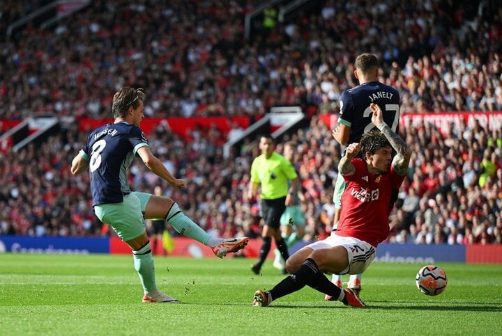 Man Utd chơi tệ trước Brentford. (Ảnh: Getty Images)