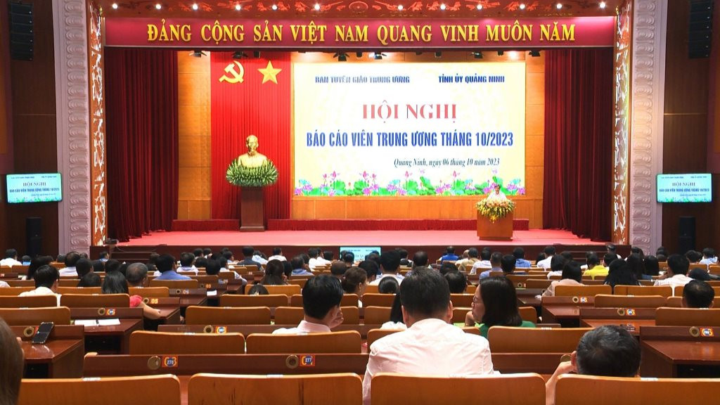 2134371_quang_canh_hoi_nghi_13222406.jpg