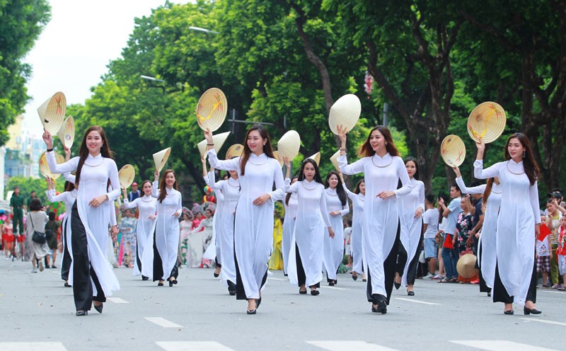 GS. NGND. Nguyễn Lân Dũng: Cần lan tỏa mạnh mẽ nếp sống văn minh, thanh lịch của người dân Hà Nội