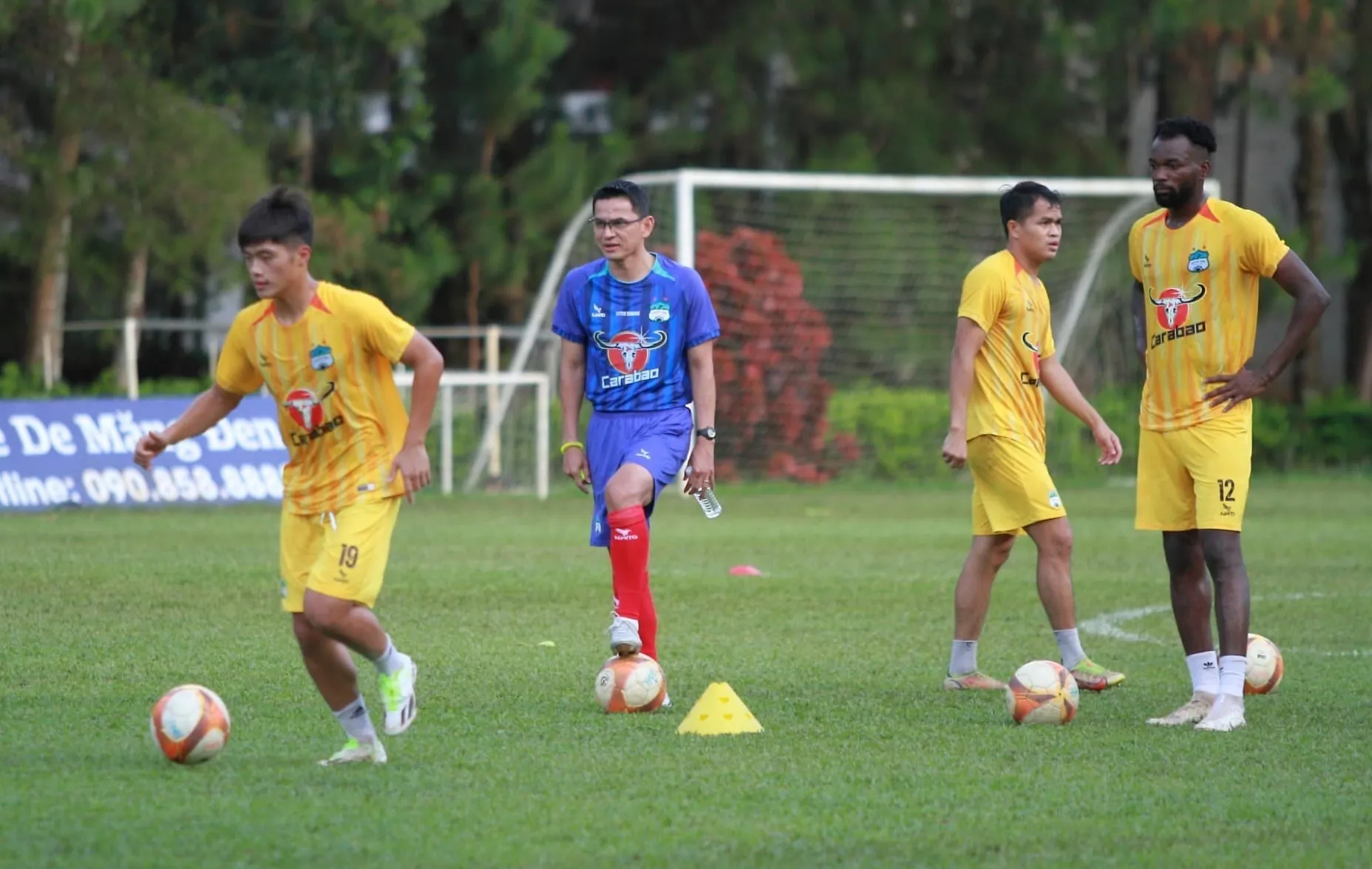 HAGL giữ chân trụ cột, đón thêm ngoại binh cho V-League 2023 - 2024 - Ảnh 3.