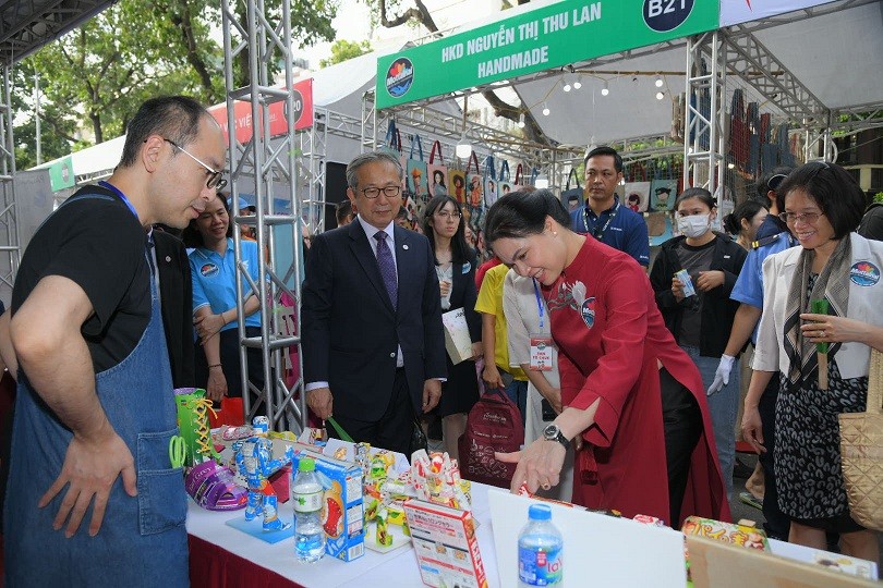 Chương trình thiện nguyện Mottainai tặng học bổng cho 281 trẻ em có hoàn cảnh khó khăn