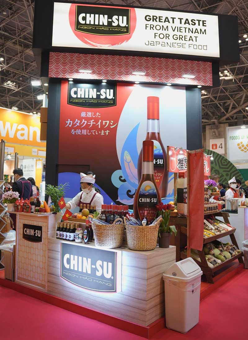 Gian hàng nước mắm Chin-su Cá Cơm Biển Đông tại Foodex Japan 2023. Ảnh: Masan Consumer