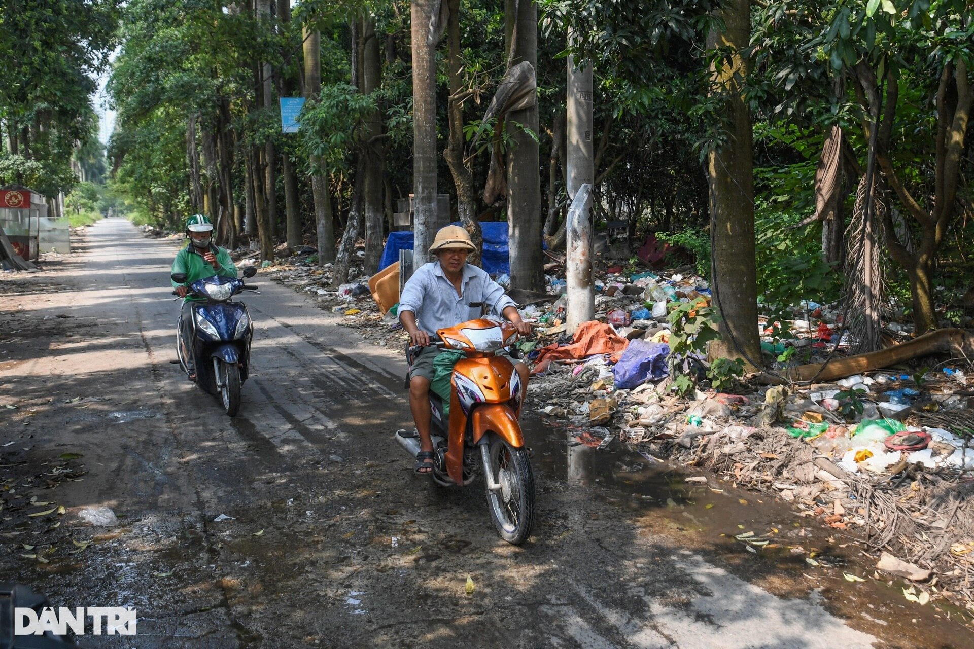 Khu sinh thái giữa Thủ đô xuống cấp, rác thải bủa vây, thành nơi nuôi gà - 4