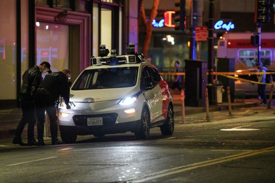 Hiện trường vụ tai nạn do taxi không người lái của hãng Cruise gây ra. Ảnh: San Francisco Chronicle