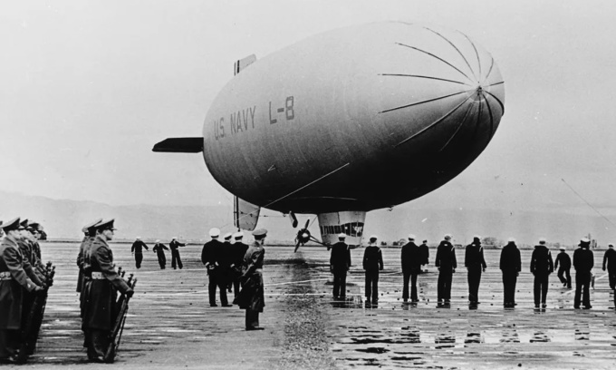 Khí cầu L-8 trước vụ mất tích của hai phi công. Ảnh: Moffett Field Historical Society