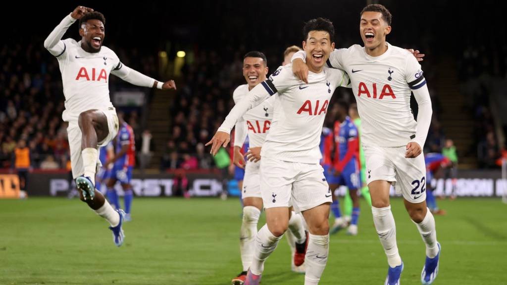 Tottenham đang dẫn đầu bảng xếp hạng Ngoại hạng Anh mùa giải 2023/24. (Nguồn: BBC)