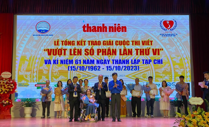 gan 1000 bai tham du cuoc thi viet vuot len so phan lan thu vi hinh 1