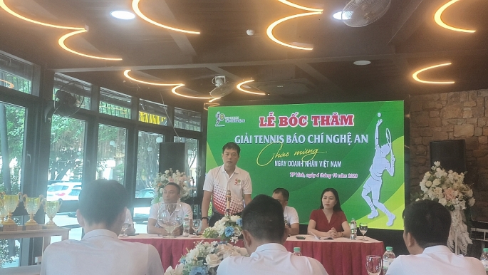 giai tennis bao chi nghe an thu hut dong dao van dong vien tham gia hinh 1