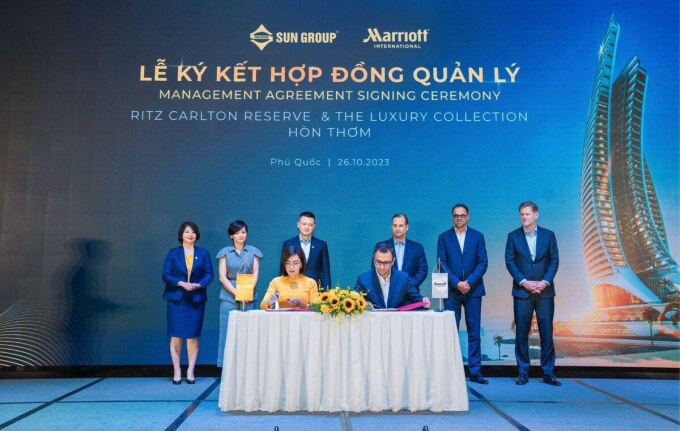 Sun Group cùng Marriott International chính thức ký kết quản lý 2 dự án nghỉ dưỡng cao cấp tại Hòn Thơm. Ảnh: Sun Group