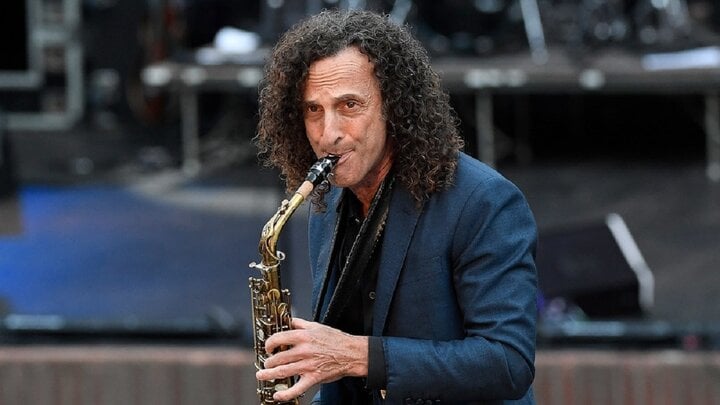 Kenny G sẽ chơi live toàn bộ những nhạc khúc nổi tiếng nhất như: "Going home", "Havana", "Romeo & Juliet", "My heart will go on"...