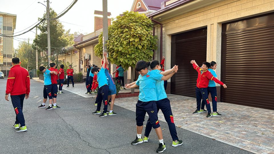 Huỳnh Như hội quân cùng đội tuyển nữ Việt Nam, sẵn sàng cho vòng loại Olympic - Ảnh 1.