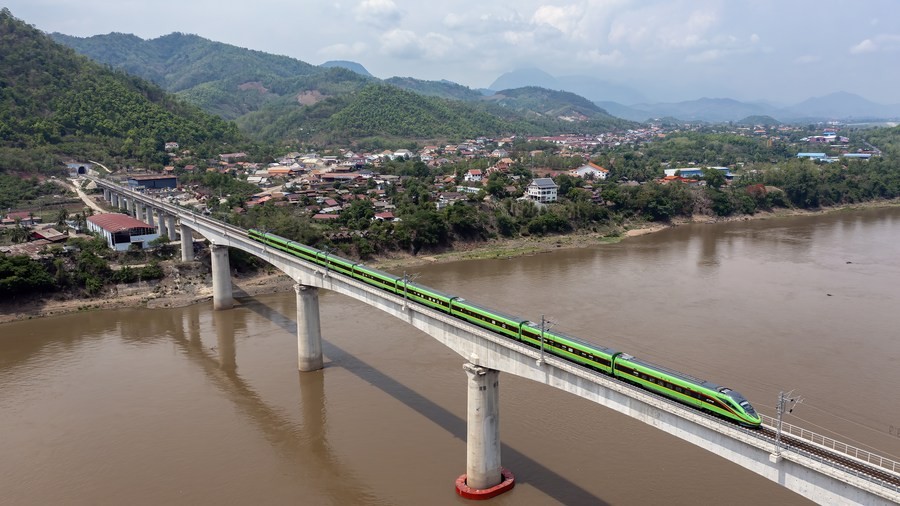 Sự kiện này đánh dấu việc ra mắt dịch vụ vận chuyển hàng bảo quản lạnh trên các tuyến tàu từ Trung Quốc đi Lào và từ Trung Quốc đi Việt Nam. (Nguồn: Tân Hoa xã)