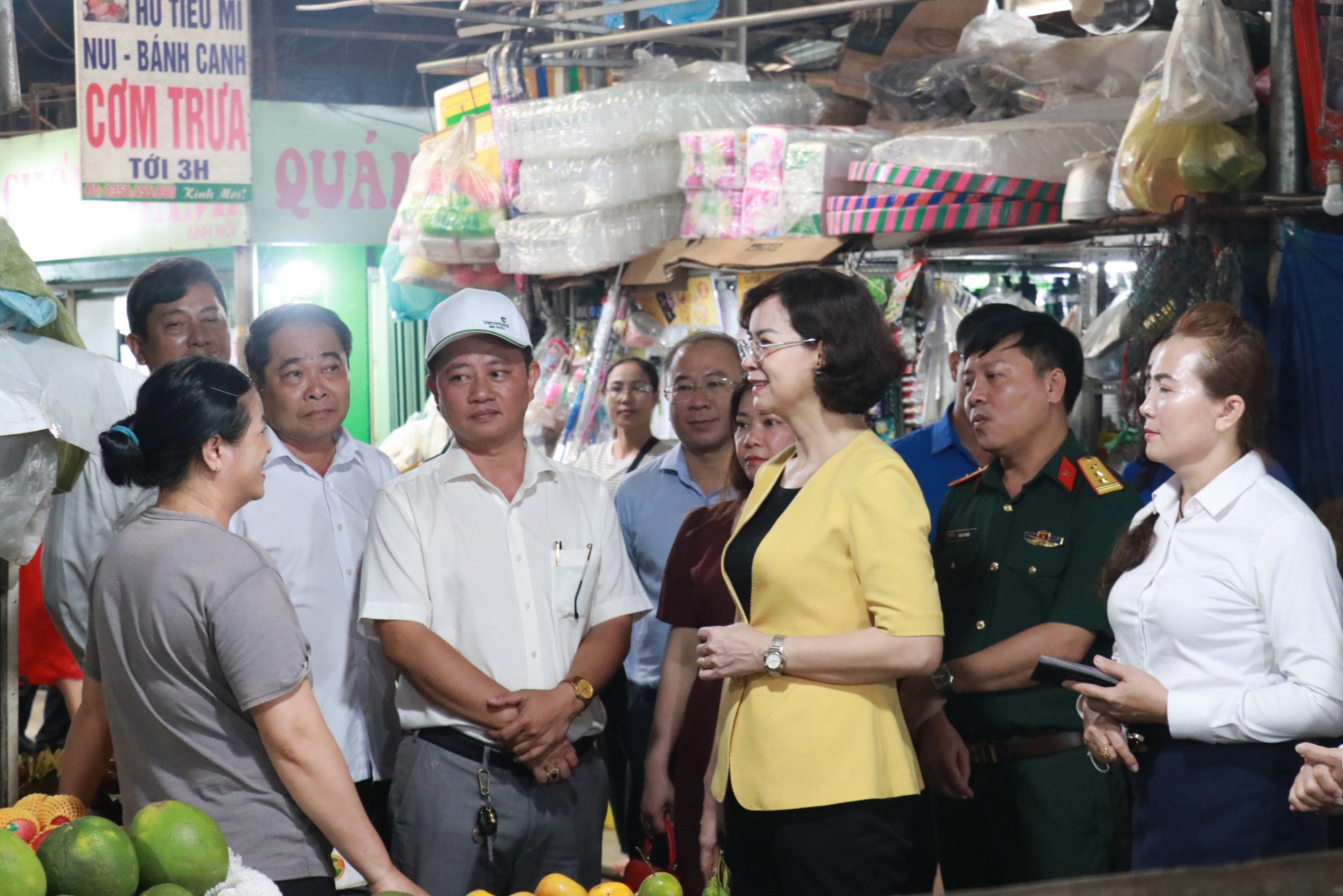 Bình Phước: Tạo môi trường chuyển đổi số thuận lợi, an toàn cho tổ chức, cá nhân. - Ảnh 1.