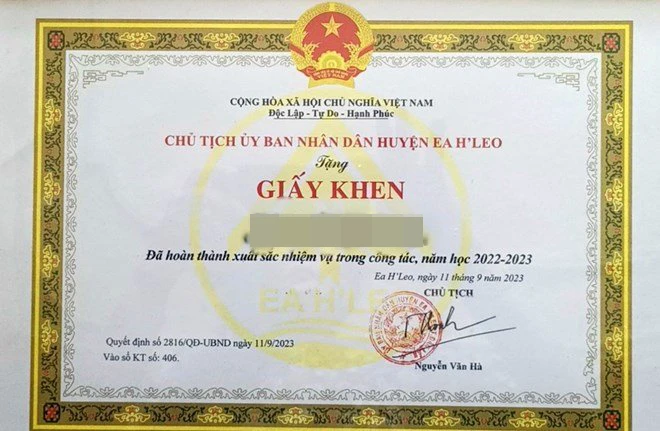 Thu hồi quyết định khen thưởng hơn 1.700 cá nhân, tập thể ngành giáo dục một huyện - Ảnh 1.