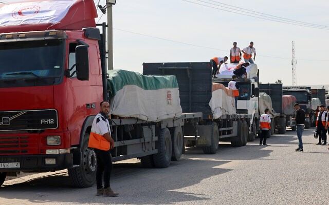 Xung đột Hamas - Israel: Tổng thống Palestine khẳng định không rời đi, hàng cứu trợ bắt đầu đến Gaza, Trung Quốc nói về 'vấn đề cấp bách'