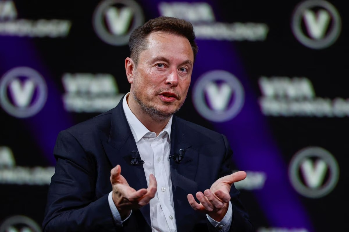 ukraine chi trich elon musk ve vu anh che ong zelenskyy di tim vien tro hinh 1