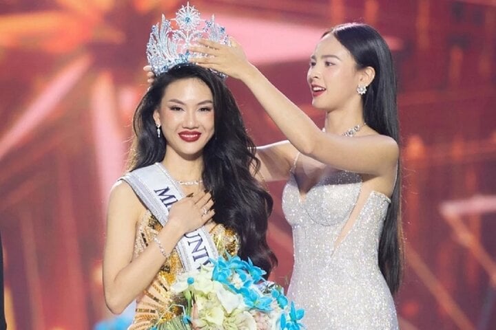 Hoa hậu Quỳnh Hoa chuẩn bị lên đường dự thi Miss Universe 2023.