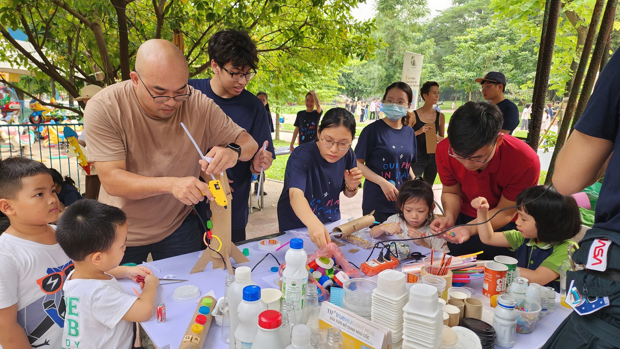 Ra mắt cung đường 'Hệ mặt trời trong lòng Hà Nội'   - Ảnh 5.