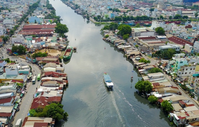 Kênh Đôi, quận 8, nhìn từ trên cao. Ảnh: Quỳnh Trần