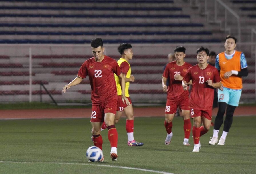 Đội tuyển Việt Nam - Philippines, vòng loại World Cup : 3 điểm cho thầy trò Troussier?  - Ảnh 2.