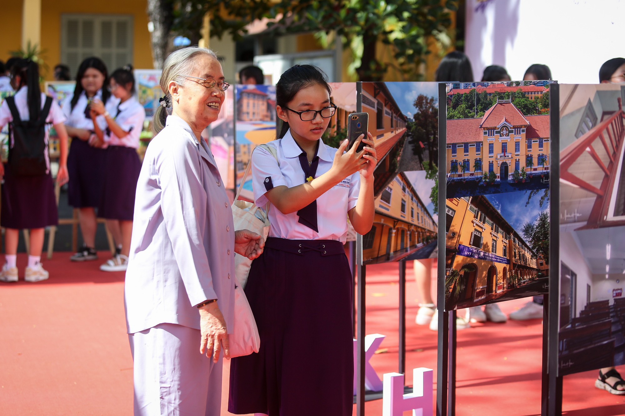 Ngôi trường 110 năm tuổi kỷ niệm 'hành trình xuyên thế kỷ' - Ảnh 10.