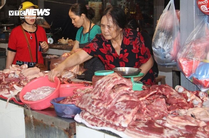 Hiệp hội và Cục Chăn nuôi khẳng định, không thiếu thịt heo vào dịp cuối năm và Tết Nguyên đán 2024.