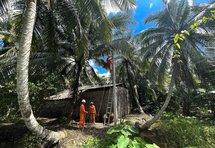 Điều chỉnh giá điện lần này bảo đảm các hộ nghèo, các gia đình chính sách bị ảnh hưởng không đáng kể.