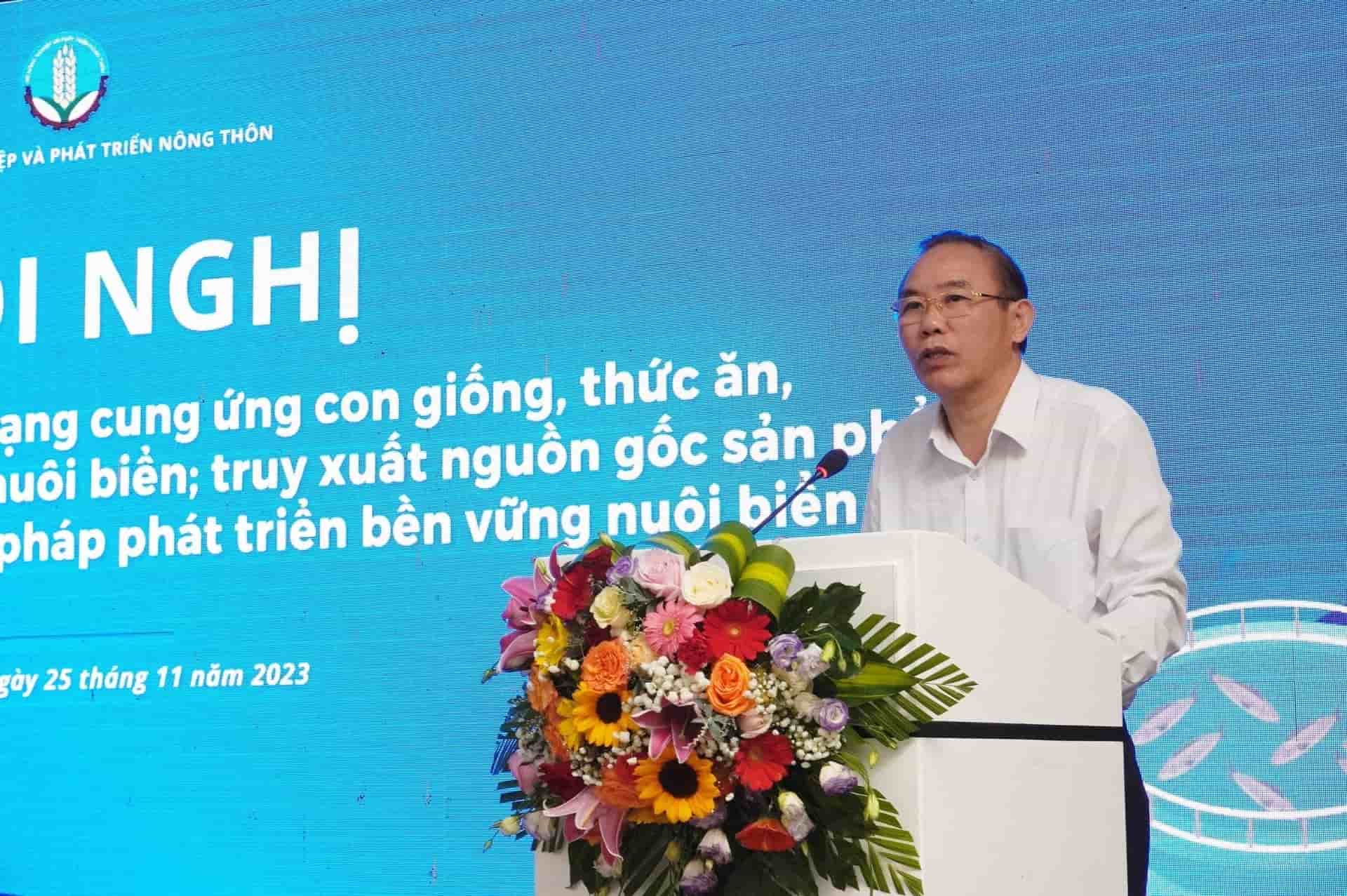 Thứ trưởng Phùng Đức Tiến phát biểu tại hội nghị. Ảnh: Kim Sơ