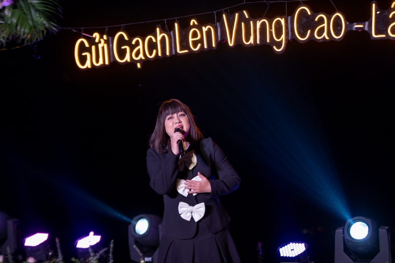 Ca sĩ Ngọc Linh.