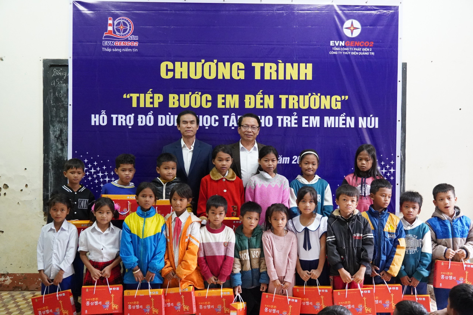 tiep buoc em den truong o mien nui quang tri hinh 3