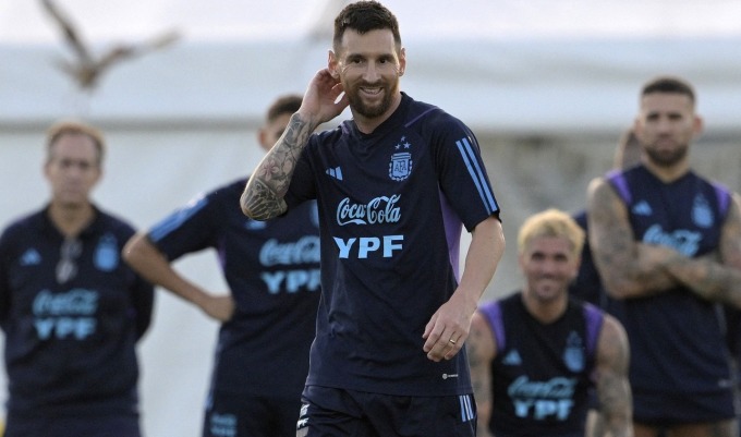 Messi và các tuyển thủ Argentina trong buổi tập tại Buenos Aires ngày 15/11. Ảnh: AFP