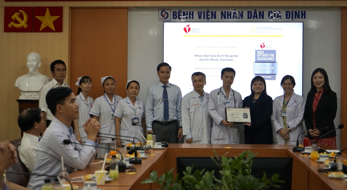 TP.HCM: Bệnh viện đầu tiên đạt chứng nhận bạc của Mỹ về điều trị suy tim - Ảnh 2.