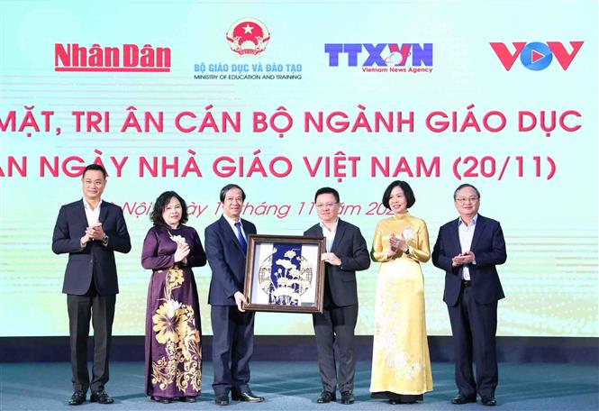 cac co quan bao chi to chuc gap mat tri an nhan ky niem 41 nam ngay nha giao viet nam hinh 1