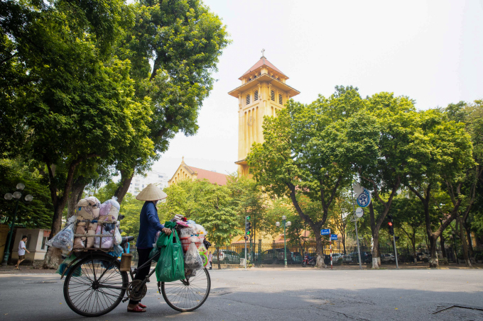 Việt Nam thắng hai giải điểm đến hàng đầu châu Á và điểm du lịch thiên nhiên dẫn đầu châu Á năm 2023 tại lễ trao giải WTA diễn ra hồi tháng 9 tại TP HCM. Bức ảnh trên được chụp tại thủ đô Hà Nội đầu thu. Ảnh: Vũ Ngọc Thiện