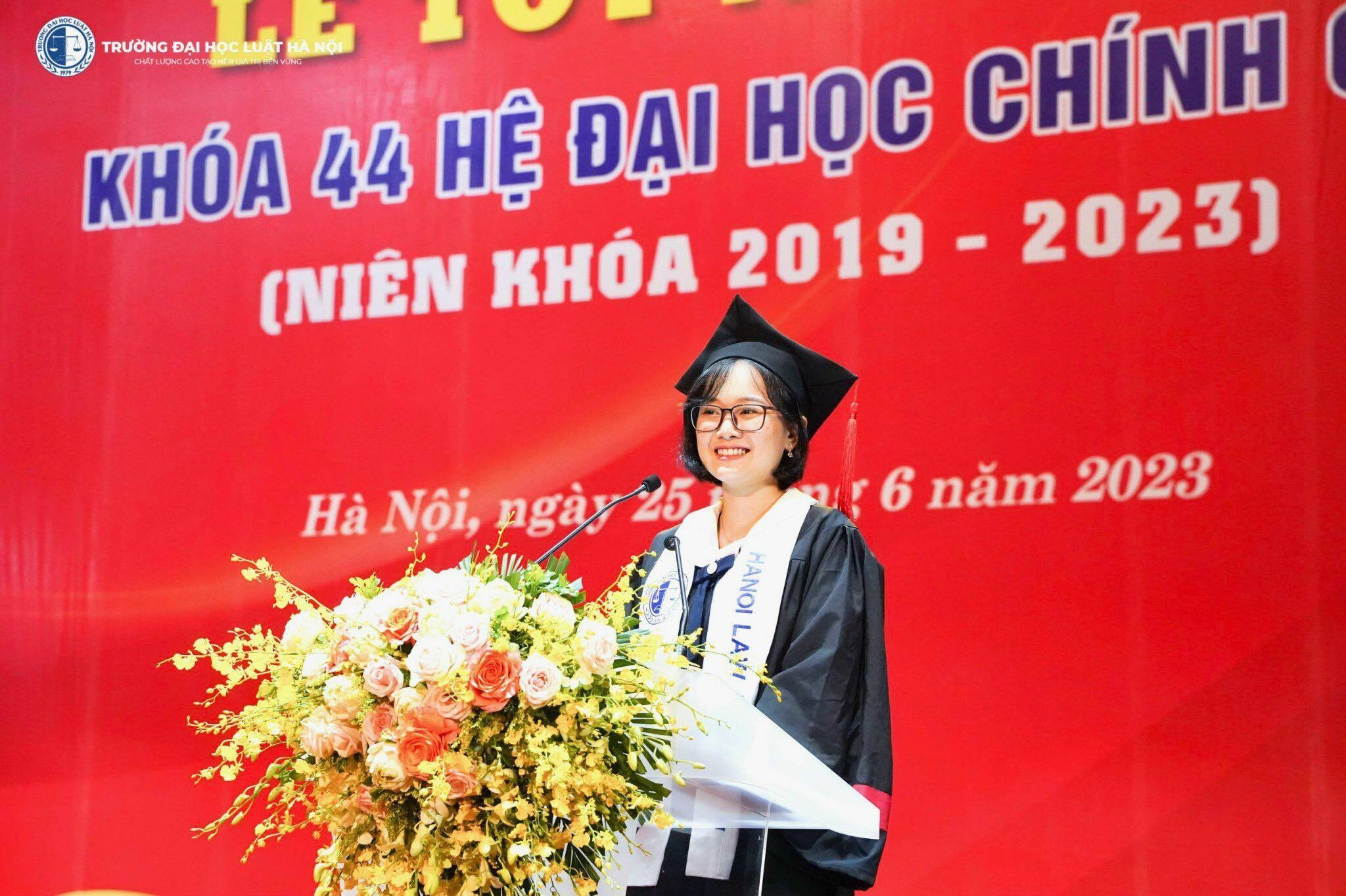 Chân dung nữ thủ khoa ĐH Luật Hà Nội năm 2023