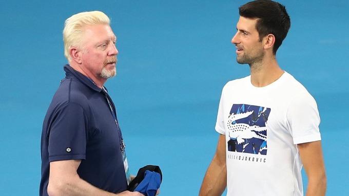 Becker (trái) từng giúp Djokovic giành sáu Grand Slam trong giai đoạn 2013-2016. Ảnh: AP