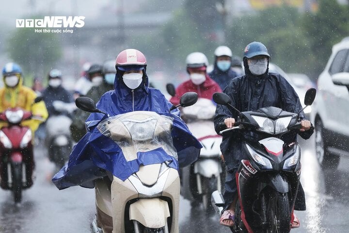 Không khí lạnh sắp tràn về, miền Bắc mưa rào và dông rải rác. (Ảnh minh hoạ: Ngô Nhung)