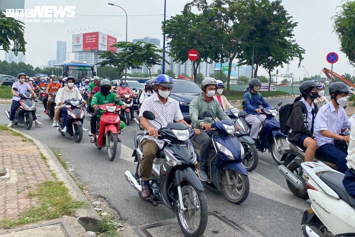 Thời tiết tại TP.HCM hôm nay 29/11, có mây, ngày nắng, đêm không mưa.