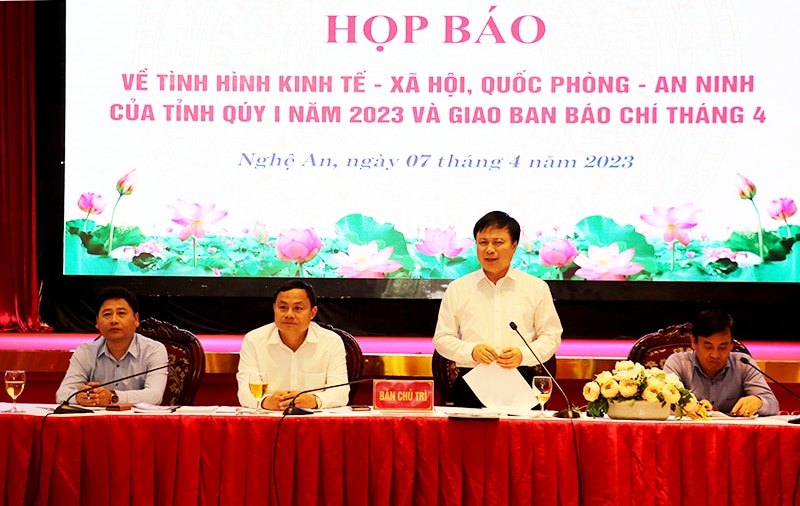 nghe an ban hanh quy dinh ve phat ngon cung cap xu ly thong tin tren bao chi mang xa hoi hinh 1