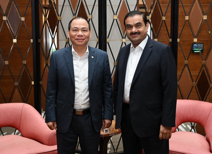 Chủ tịch Vingroup Phạm Nhật Vượng và tỷ phú Gautam Adani.