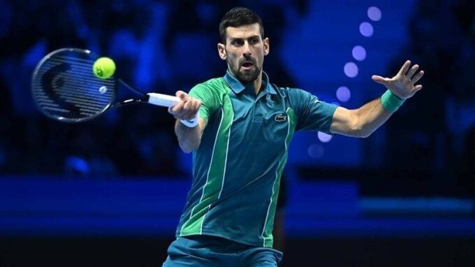 Djokovic trả giao ở trận gặp Hurkacz hôm 16/11 tại Pala Alpitour, Turin. Ảnh: ATP