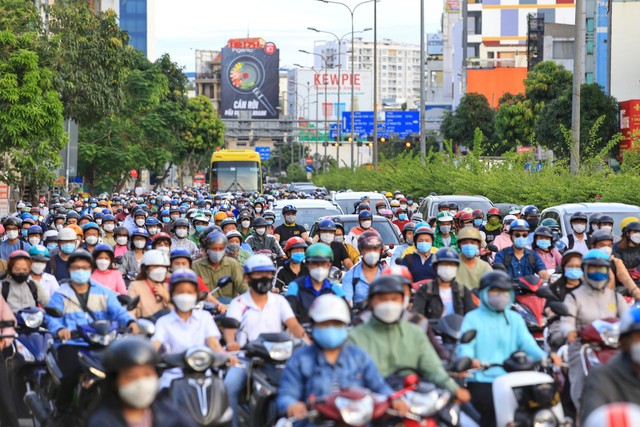 TP.HCM muốn 'siết' tốc độ xe chạy trong nội đô không quá 30 km/giờ - Ảnh 1.