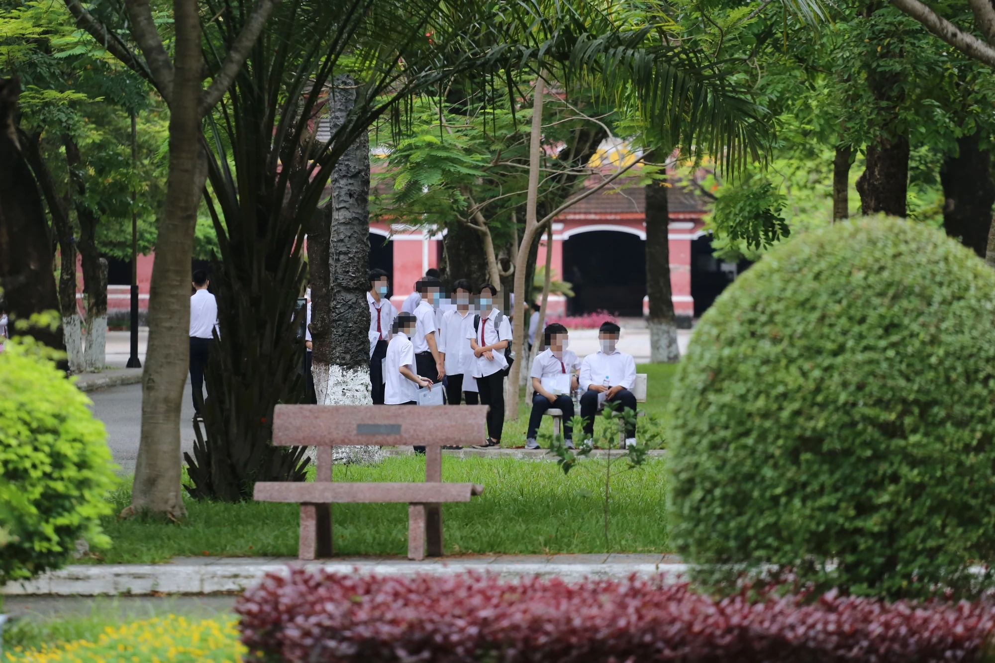 Vụ nữ giáo viên bị đồng nghiệp 'đuổi' ra khỏi lớp: Kỷ luật hiệu trưởng - Ảnh 2.