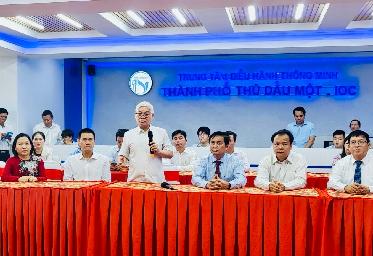 Lãnh đạo tỉnh Bình Dương tham dự khánh thành trung tâm IOC TP.Thủ Dầu Một