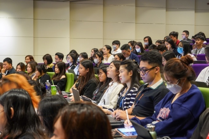 Sinh viên RMIT tham dự sự kiện Empowering HERpreneurship. Ảnh: RMIT Việt Nam