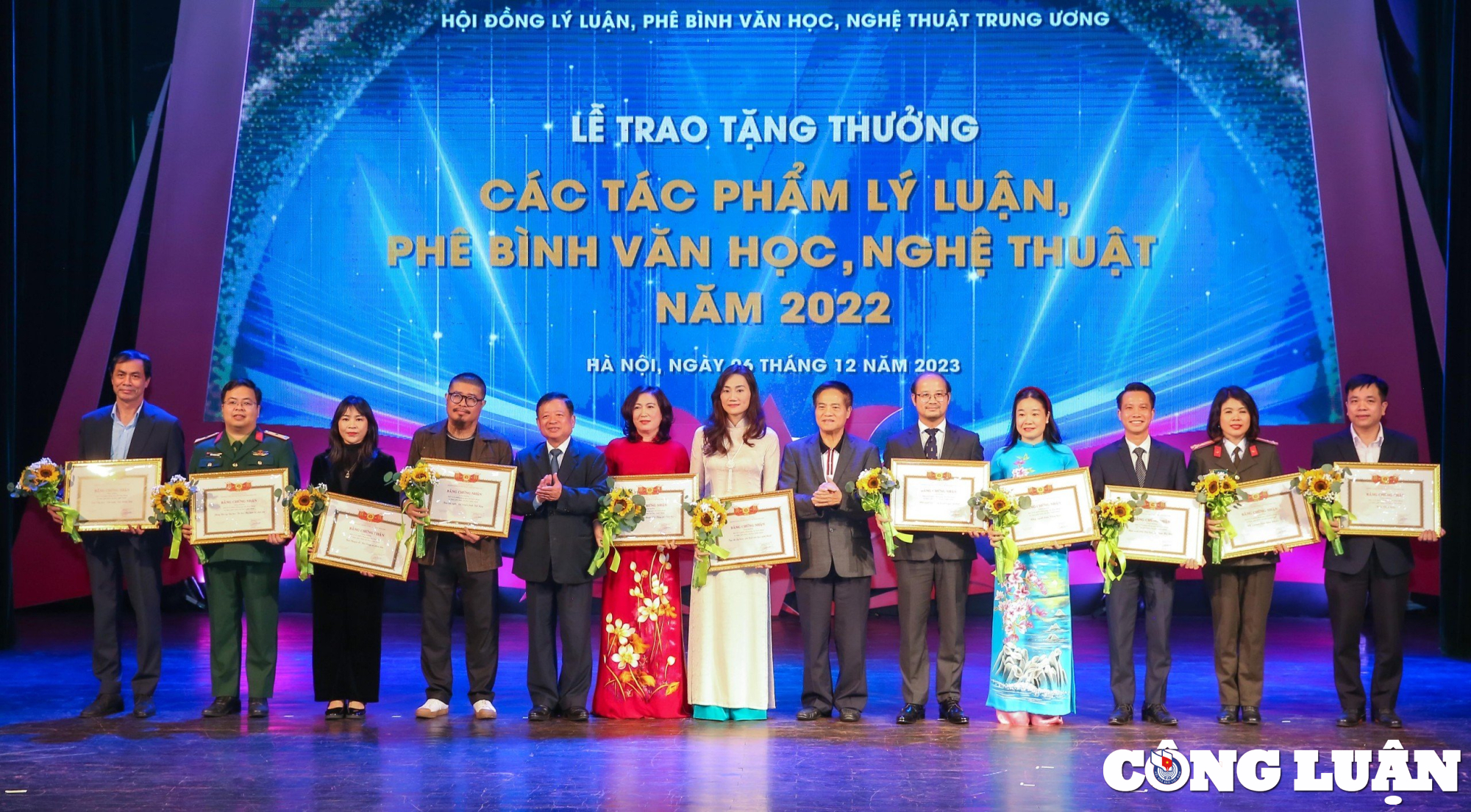 ton vinh tac pham ly luan phe binh van hoc nghe thuat xuat ban nam 2022 hinh 5