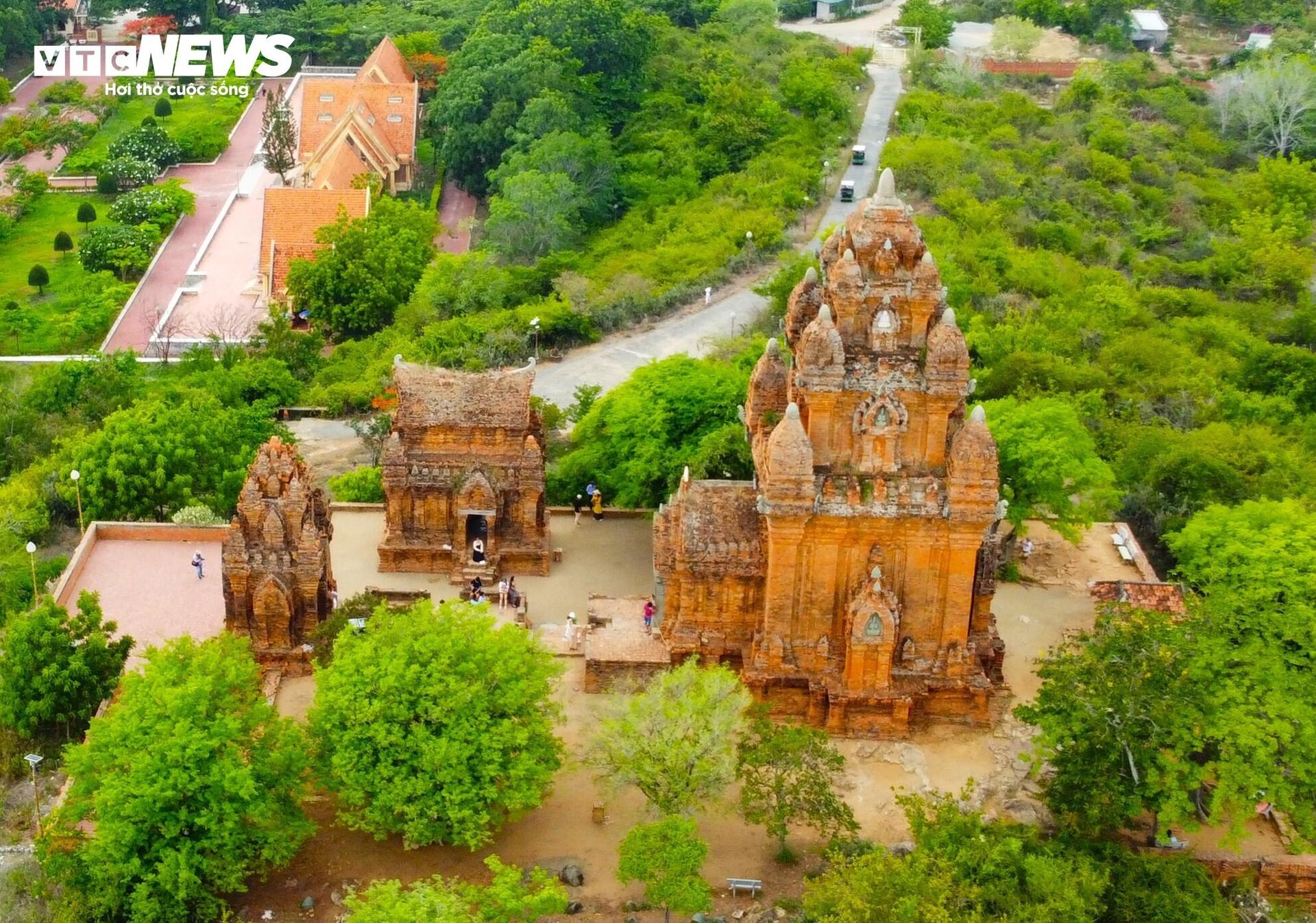 Tháp Po Klong Garai, nghệ thuật kiến trúc đỉnh cao của người Chăm Ninh Thuận - 7