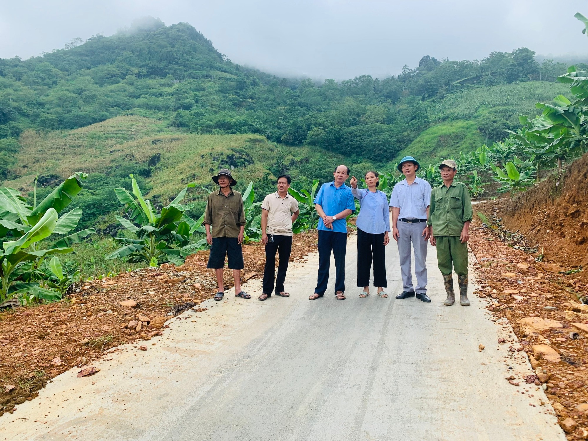 Mường Khương: Phát triển làm đường giao thông nông thôn - Ảnh 3.